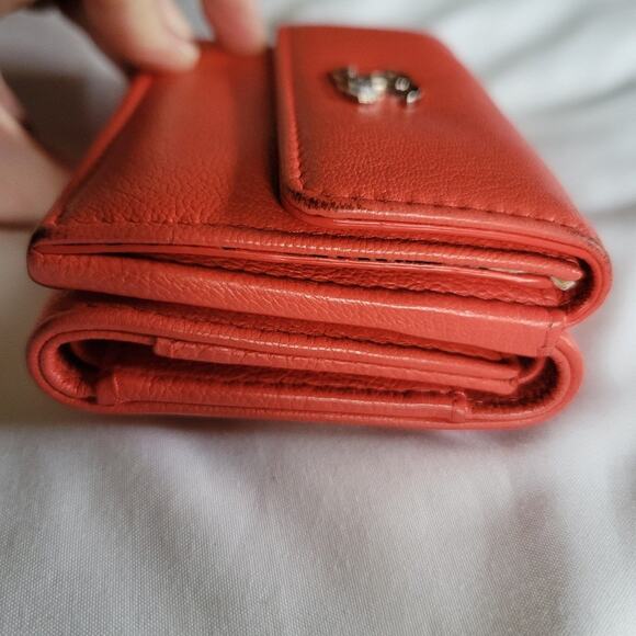 Rare Chanel Limited Edition Coco Mark Lucky Umbrella Compact Wallet Red - Picture 4 of 12